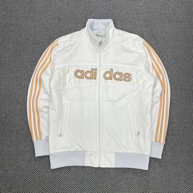 착샷O 아디다스 화이트베이지 누빔자켓 100