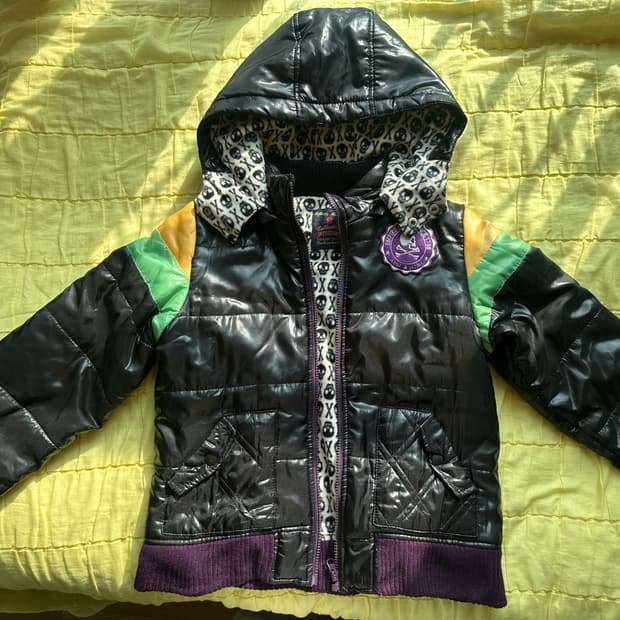 펑크 글로시 유광 패딩. 