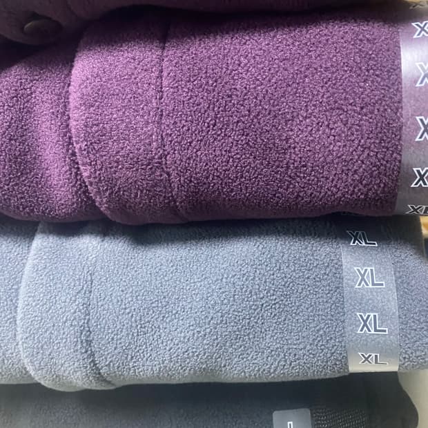 유니클로 x 니들스 가디건 퍼플 그레이 바지 블랙