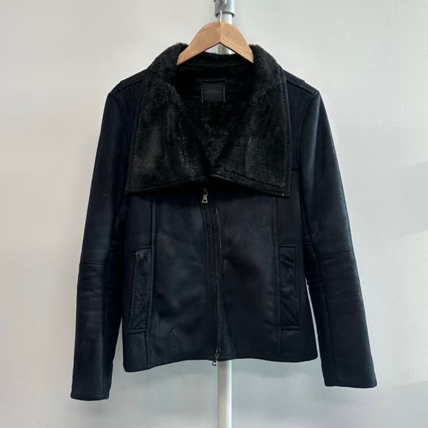 나노유니버스 그라운드 플로어 무스탕 자켓