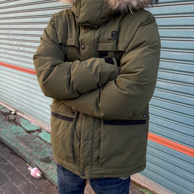 살로몬 라쿤퍼(탈부착) 후드 올리브 푸퍼 자켓