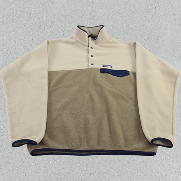 15FW 파타고니아 클래식 신칠라 스냅-티 플리스 풀오버 베이지/카키