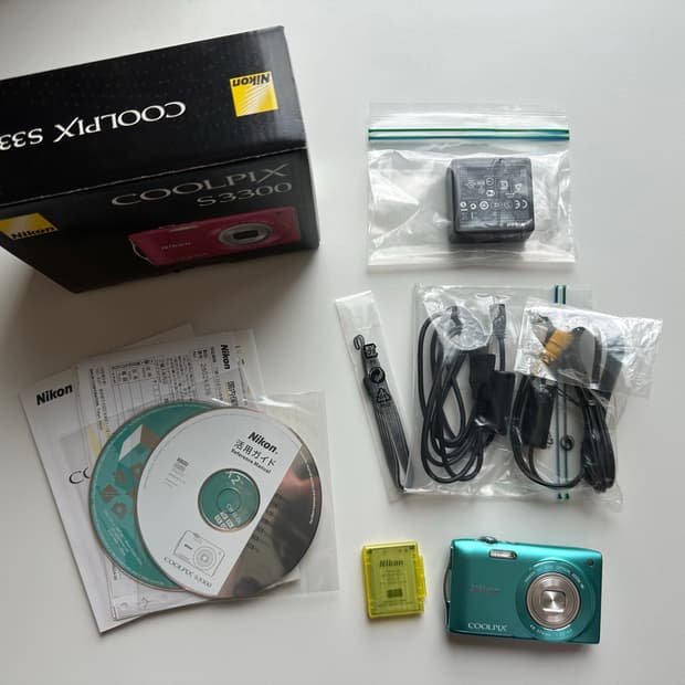 니콘 coolpix s3300 디카 풀박스 (작례 있음)
