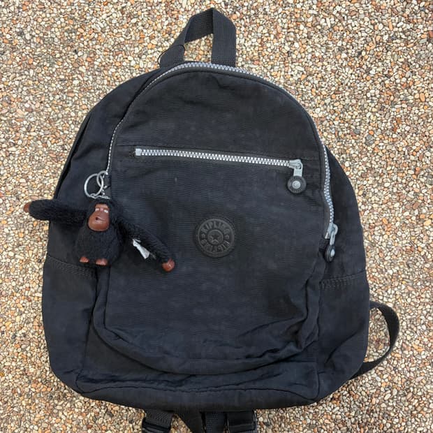 17. 키플링 백팩 