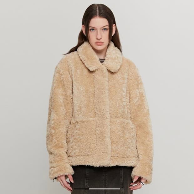 Spread Collar Shearling Jacket (Ivory)