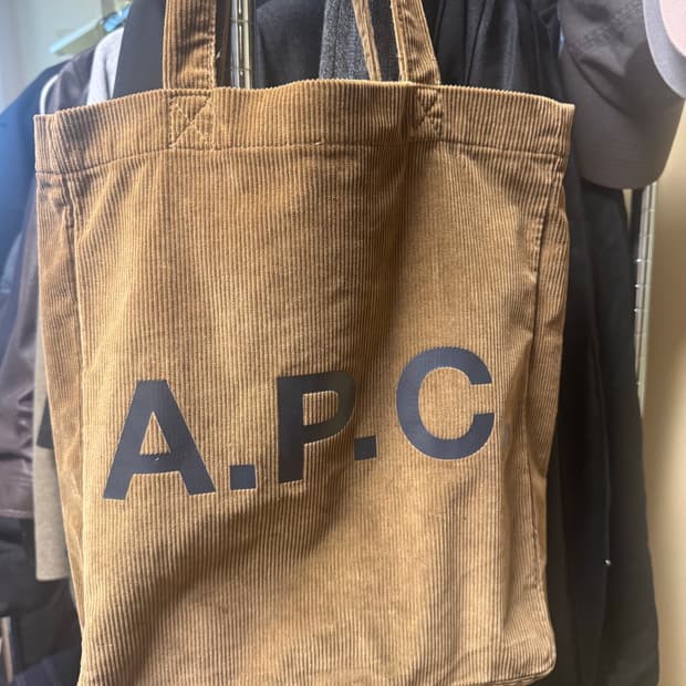 아페쎄 A.P.C 에코백 코듀로이 브라운