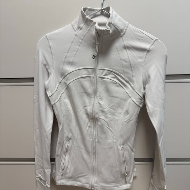 룰루레몬 디파인 자켓 4사이즈