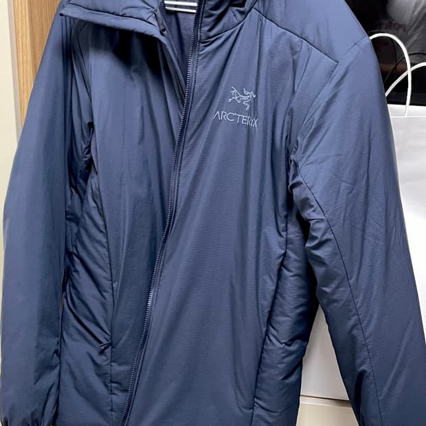 아크테릭스 아톰 ar xs사이즈 네이비