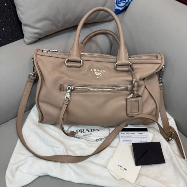 백화점판 프라다 비텔로 다이노 모터 토트백 