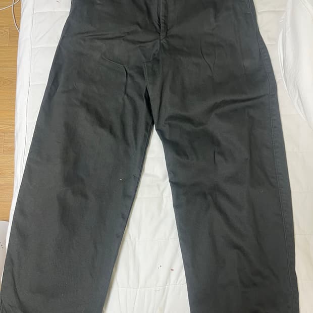 유니클로 와이드핏 치노팬츠