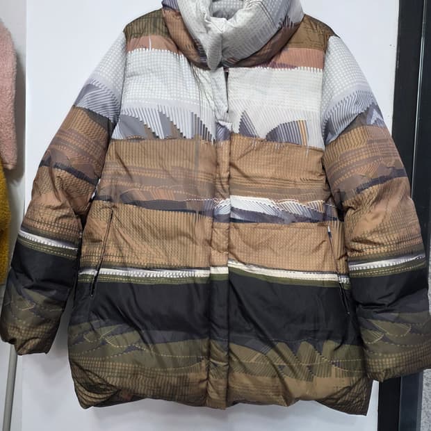 르베이지 여성 구스 패딩