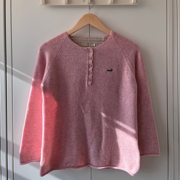 크로커다일 우드단추 연분홍 울니트