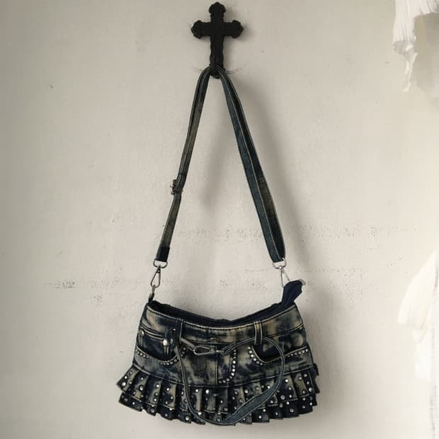denim pleats skirt cross bag