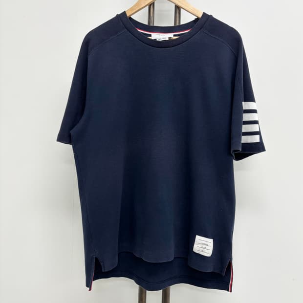 [4]톰브라운 사선완장 반팔티