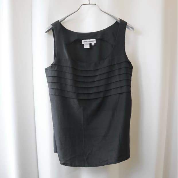 Pierre Cardin sleeveless