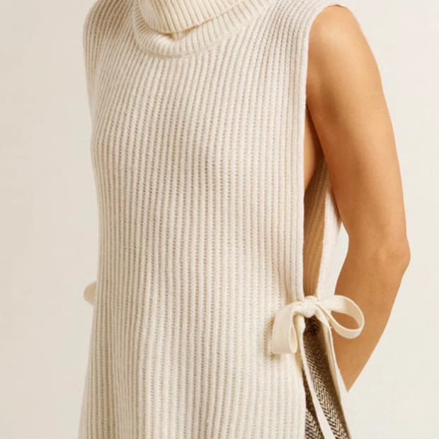 골든구스 터틀넥 니트 베스트 아이보리 새상품