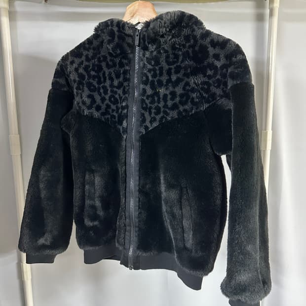 나이키 우먼스 레오파드 퍼 자켓