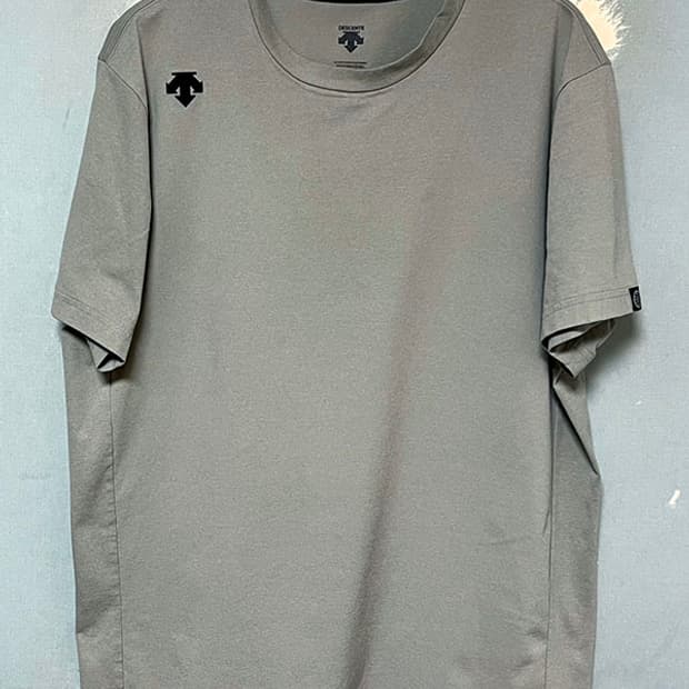 데상트 스포츠 베이직 남자 반팔티셔츠 라이트그레이 냉감 L 100