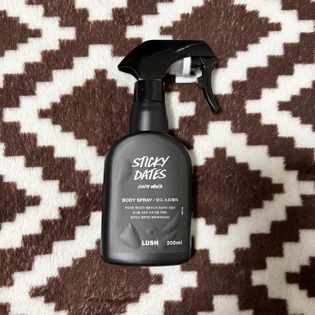 러쉬 스티키 데이츠 바디 스프레이 200ml