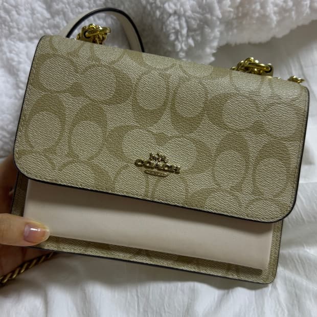 코치 숄더백 베이지