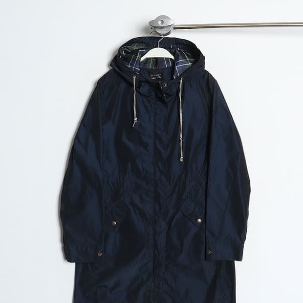 ONSA OFF Fishtail Wind Coat