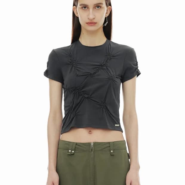 세릭 FLOWER TWISTED HALF TOP 반팔 탑 차콜(새상품)
