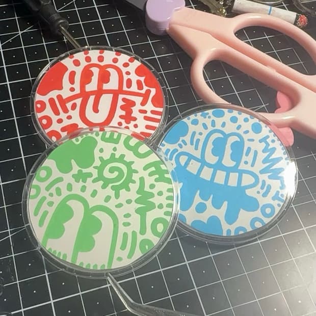 핸드메이드 뱃지 팝니다