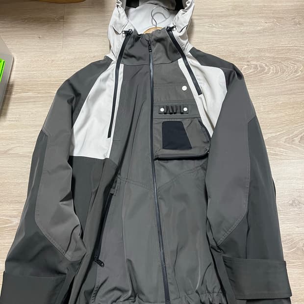 언더마이카 카메 멀티 지퍼 터틀 쉘 파카 드리프트우드 (1사이즈)