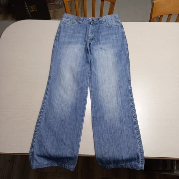 30 캘빈클라인 HongKong 워싱 와이드진 연청 30-205