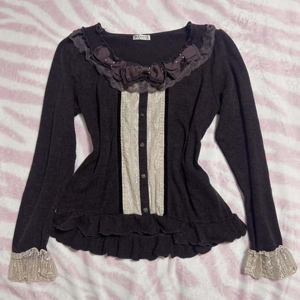 엑시즈팜 리본 라떼갸루 블라우스