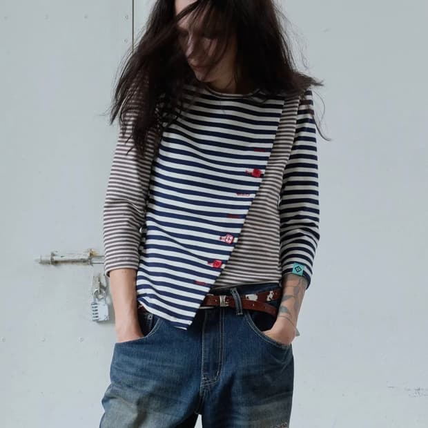 헤레틱 HERETIC BUTTON STRIPE CROSS T-SHIR
