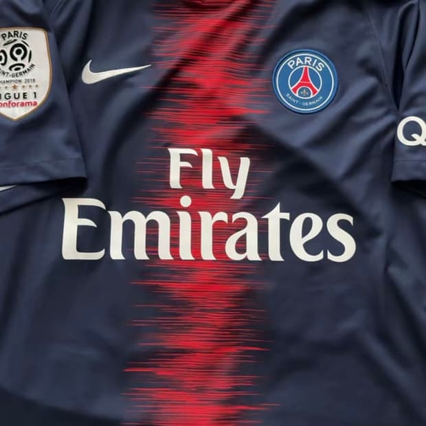 Neymar PSG Uniform