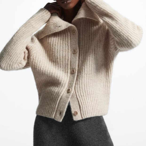 COS 여성 스프레드 칼라 울 가디건 S
