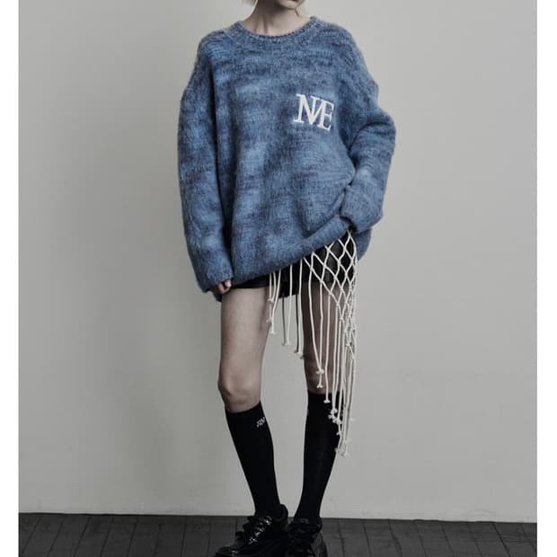 므넴 mnem 체인 자수 니트 믹스블루