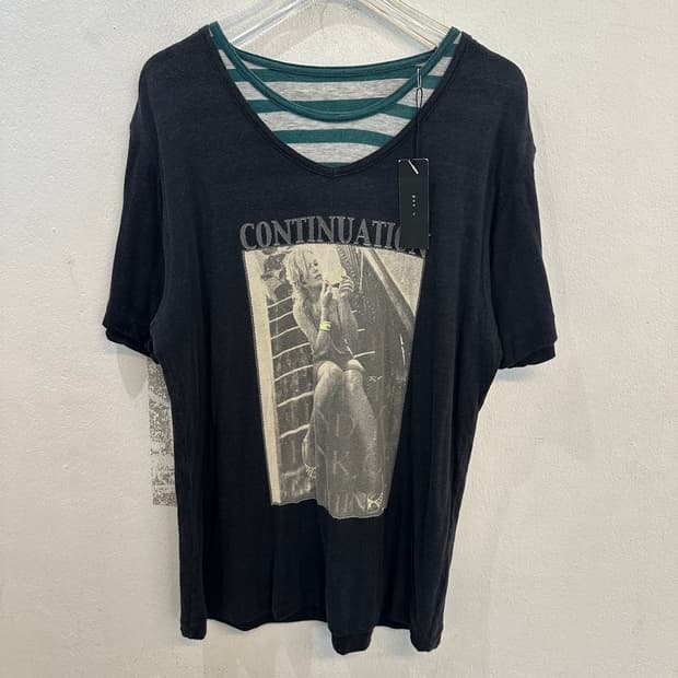 Graphic tee