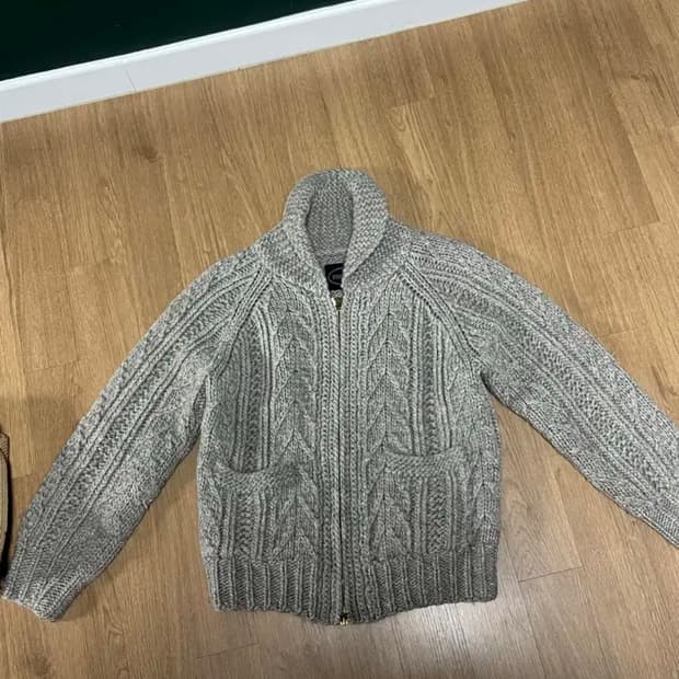 피그벨 숄카라 가디건 1사이즈(95) 판매합니다