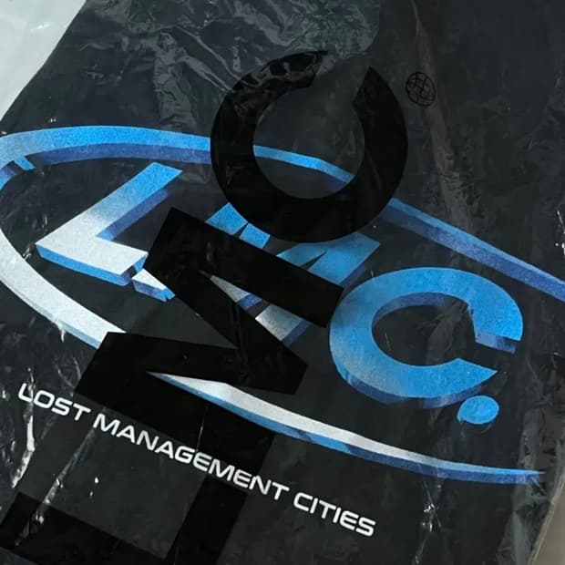 (새상품) LMC 로고 반팔티 L