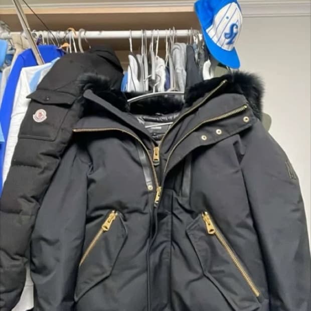 맥케이지 딕슨 23fw 금장 36 사이즈 팝니다