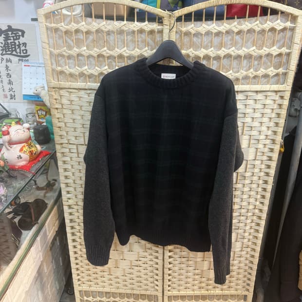 105 정품 몽클레어 니트 팝니다