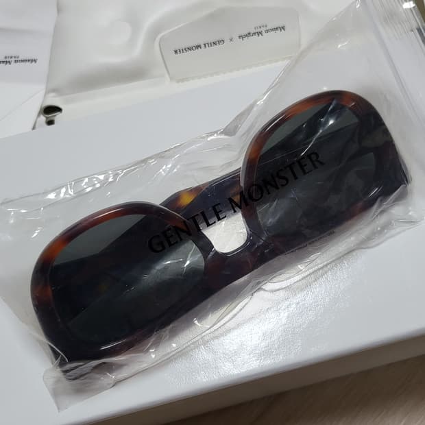 젠틀몬스터 x 마르지엘라 콜라보 mm008 새상품 호피