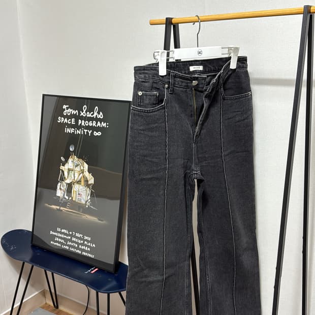 문선 signature pin tuck boots cut denim