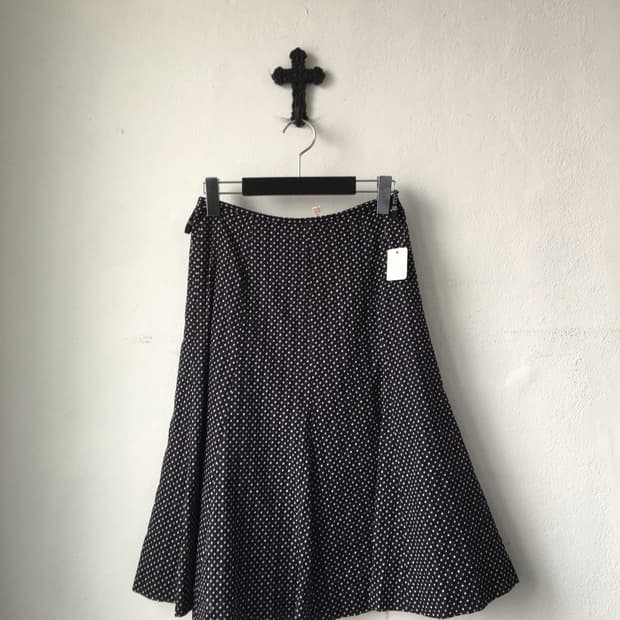 Dot pattern skirt