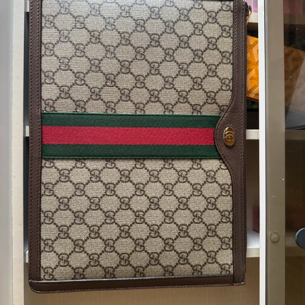 구찌 오티피아 클러치백