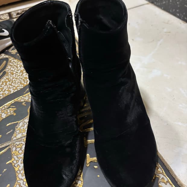 마르지엘라 MM6 벨벳 앵클부츠