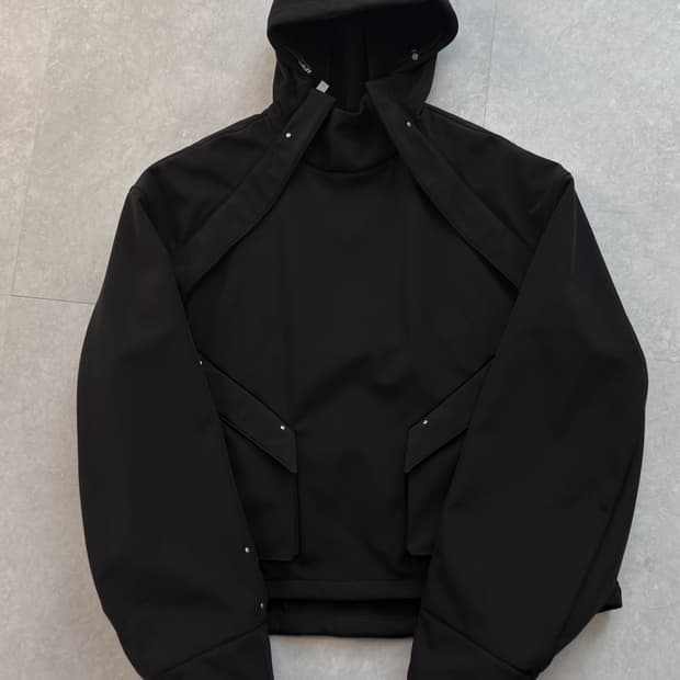 Heliot Emil spatio 아노락