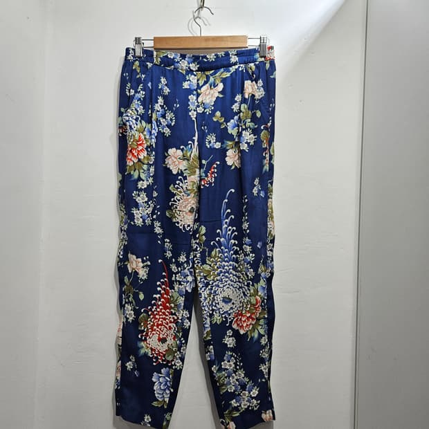 자라(ZARA) 플라워패턴 뒷면밴딩 살랑 바지