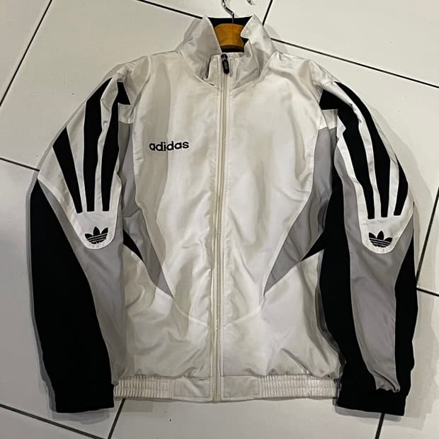 아디다스 올드스쿨 화이트 바람막이