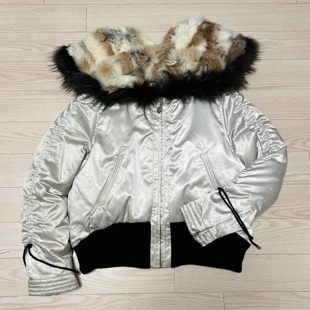 아이보리 후드 케이프 퍼패딩