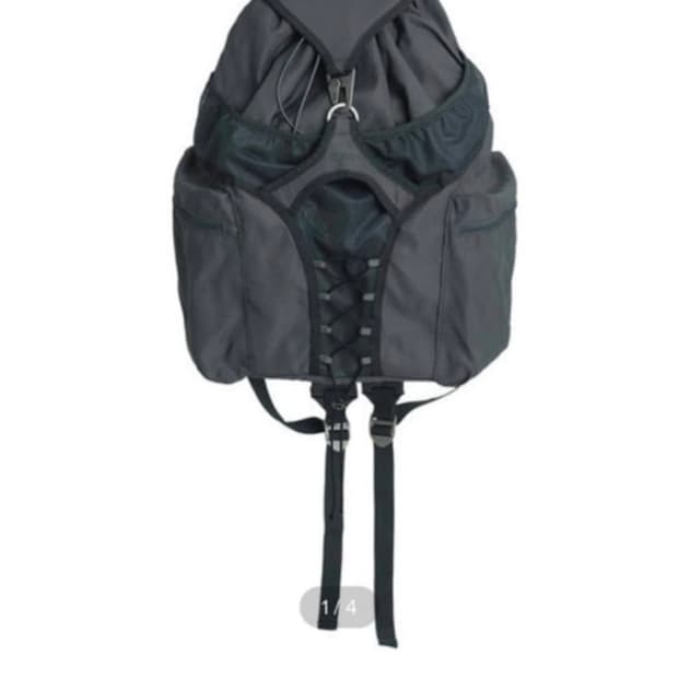 오호스 리버시블 스트링 백팩 챠콜