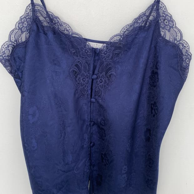 ▫️navy lace slip top 